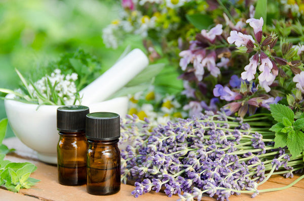 6 Best Essential Oils for Anxiety (Science-Backed)